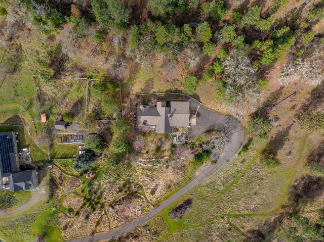 252 Frontier Lane, Grants Pass, OR 97526