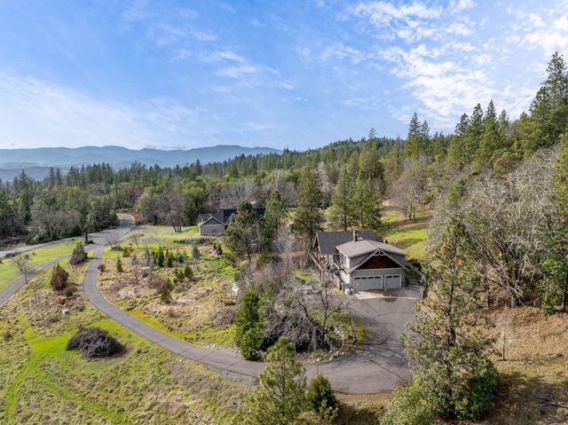 252 Frontier Lane, Grants Pass, OR 97526