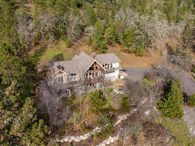 252 Frontier Lane, Grants Pass, OR 97526