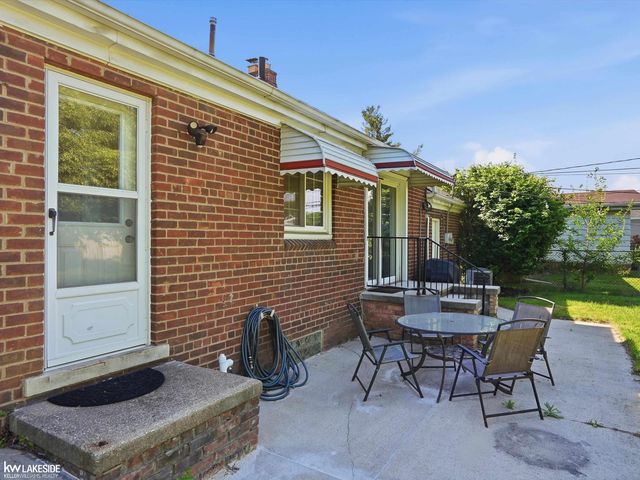 131 N CAMPBELL Road, Royal Oak, MI 48067