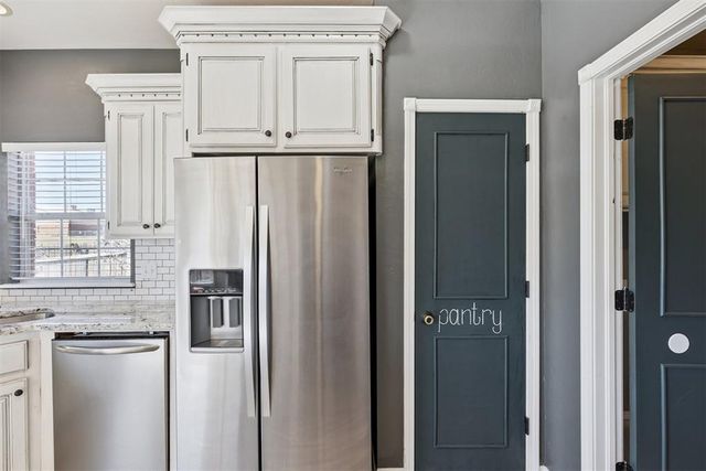 1605 Silver Oak Drive, Blanchard, OK 73010