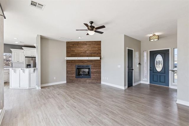 1605 Silver Oak Drive, Blanchard, OK 73010