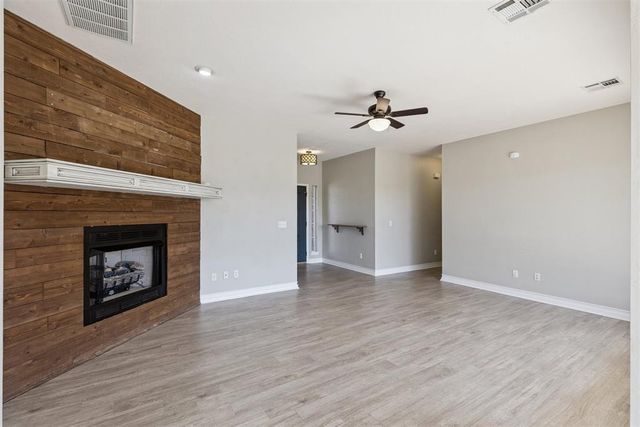 1605 Silver Oak Drive, Blanchard, OK 73010