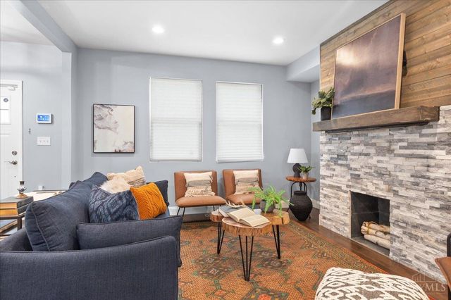 6325 Desmond St, Cincinnati, OH 45227