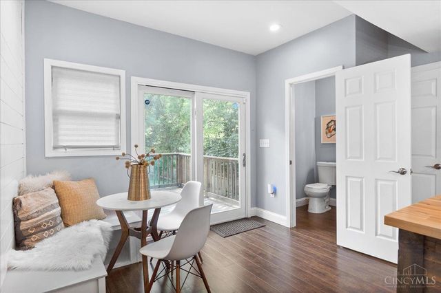 6325 Desmond St, Cincinnati, OH 45227