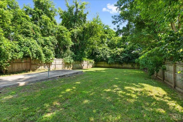 6325 Desmond St, Cincinnati, OH 45227