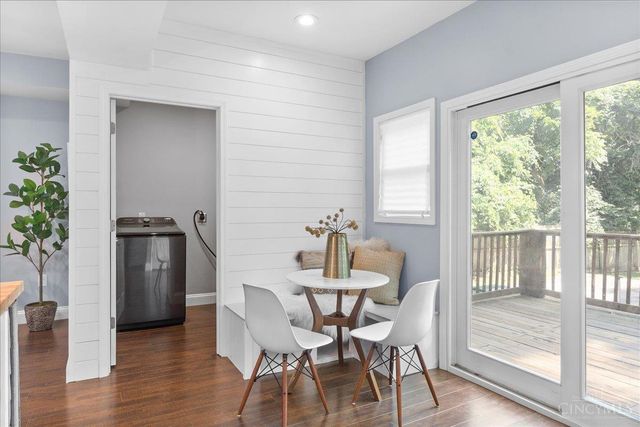 6325 Desmond St, Cincinnati, OH 45227