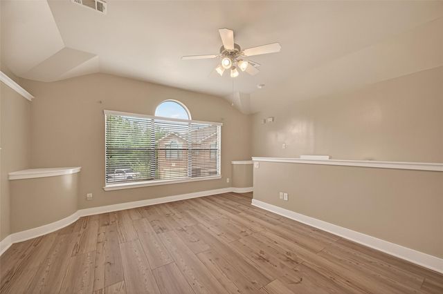 5941 South Loop E 104, Houston, TX 77033