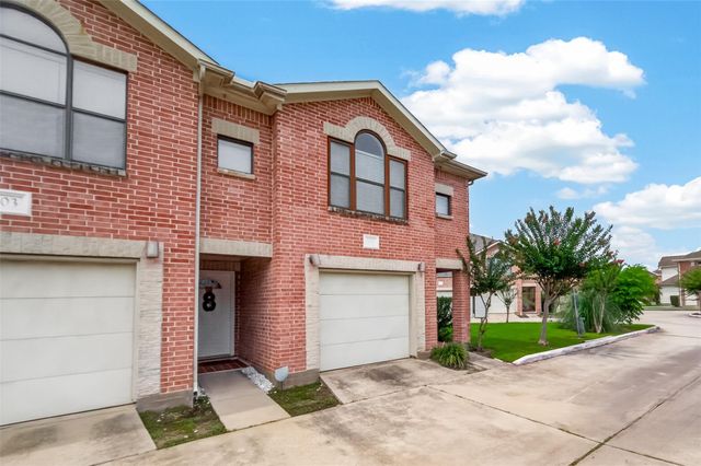 5941 South Loop E 104, Houston, TX 77033
