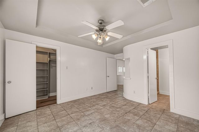 5941 South Loop E 104, Houston, TX 77033