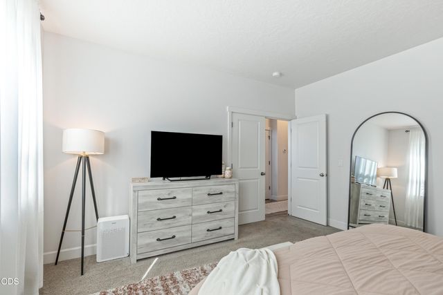20530 Mutt Court, Bend, OR 97701