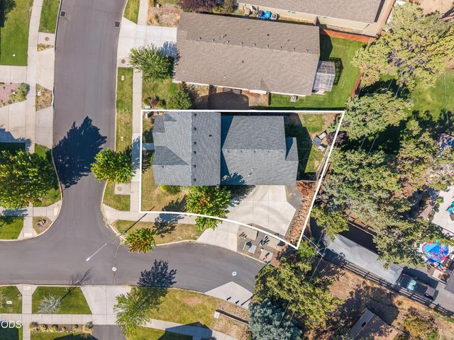 20530 Mutt Court, Bend, OR 97701