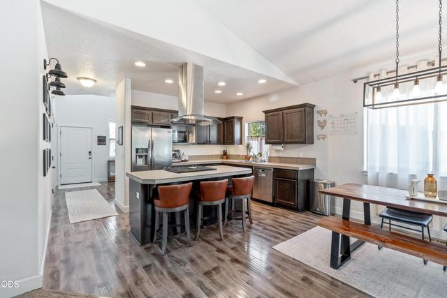 20530 Mutt Court, Bend, OR 97701
