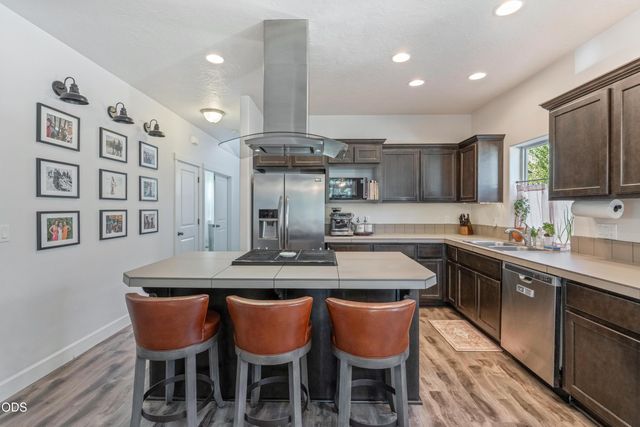 20530 Mutt Court, Bend, OR 97701