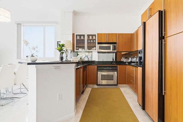 1551 N Flagler Drive Lph 11, West Palm Beach, FL 33401