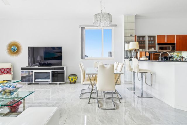 1551 N Flagler Drive Lph 11, West Palm Beach, FL 33401