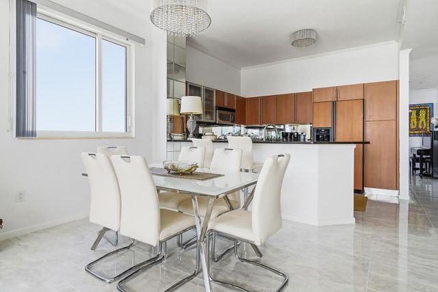 1551 N Flagler Drive Lph 11, West Palm Beach, FL 33401
