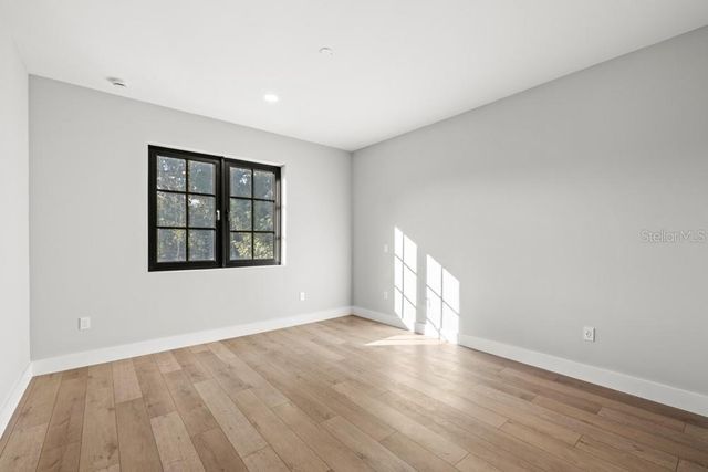 1812 E KALEY AVENUE, Orlando, FL 32806