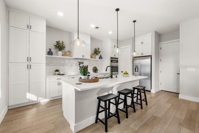 1812 E KALEY AVENUE, Orlando, FL 32806