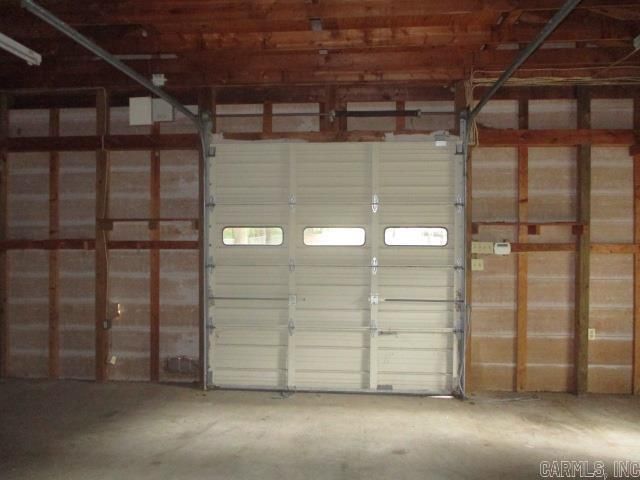 48 Plantation Acres Dr, Little Rock, AR 72210