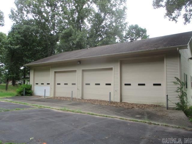 48 Plantation Acres Dr, Little Rock, AR 72210