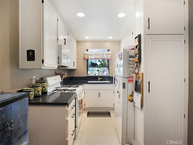 18053 Sundowner Way 626, Canyon Country, CA 91387