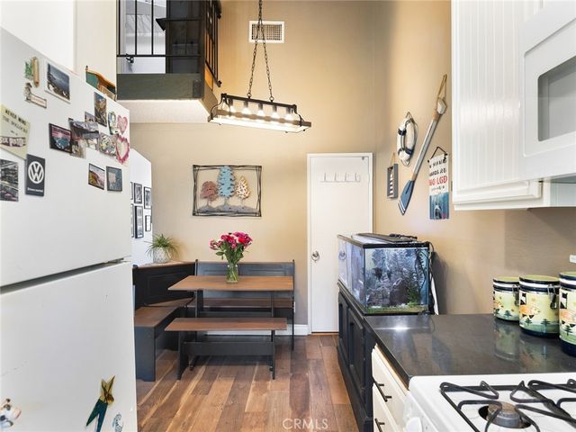 18053 Sundowner Way 626, Canyon Country, CA 91387