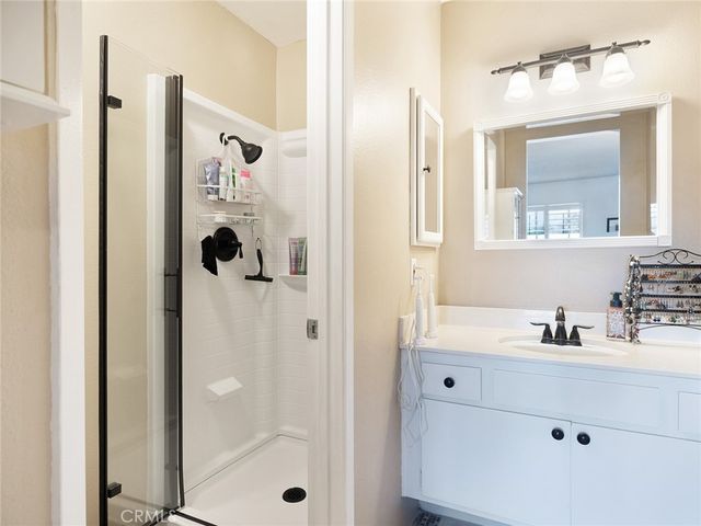 18053 Sundowner Way 626, Canyon Country, CA 91387