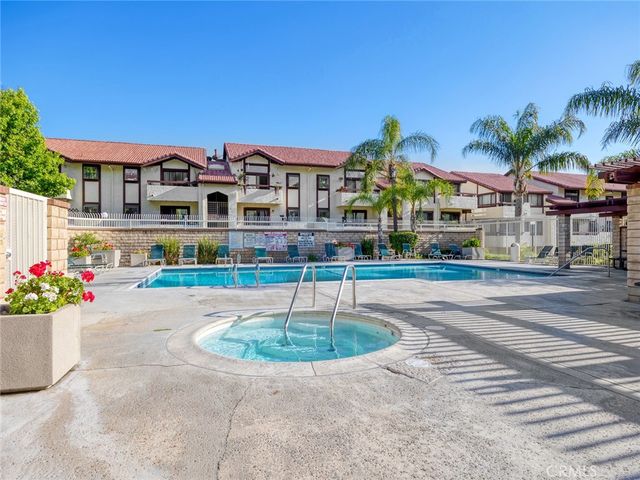 18053 Sundowner Way 626, Canyon Country, CA 91387