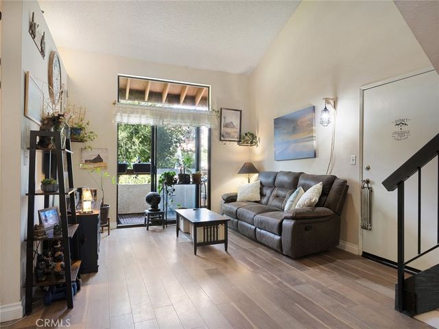 18053 Sundowner Way 626, Canyon Country, CA 91387
