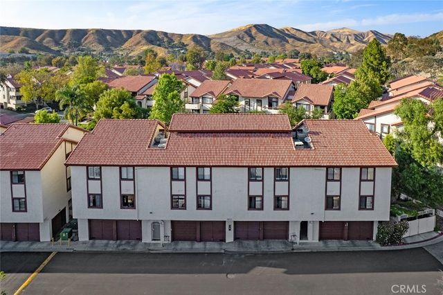 18053 Sundowner Way 626, Canyon Country, CA 91387