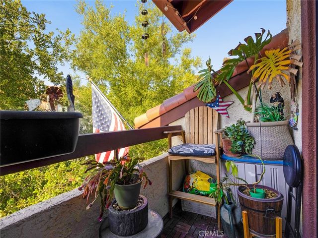 18053 Sundowner Way 626, Canyon Country, CA 91387