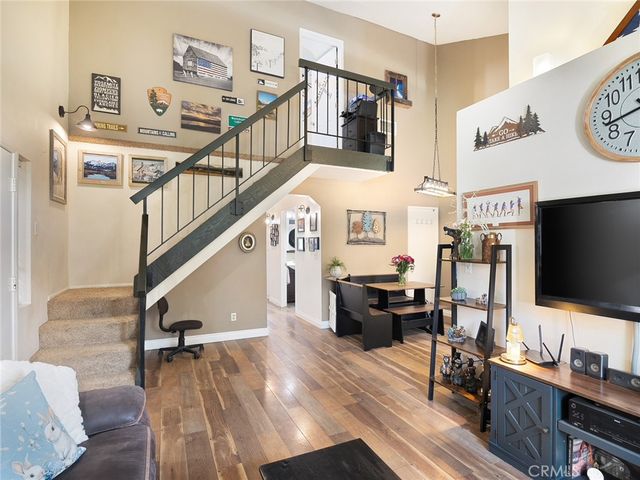 18053 Sundowner Way 626, Canyon Country, CA 91387