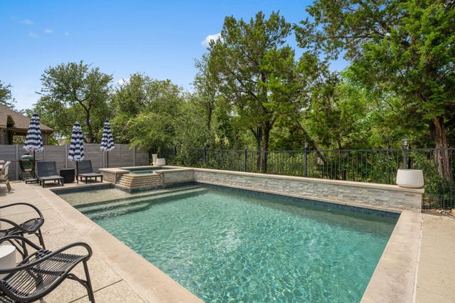 1005 Wolf Hollow DR, Georgetown, TX 78628