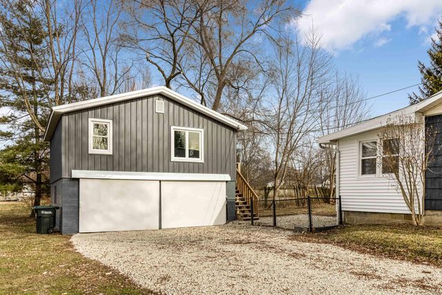 1804 E 19th Street, Muncie, IN 47302