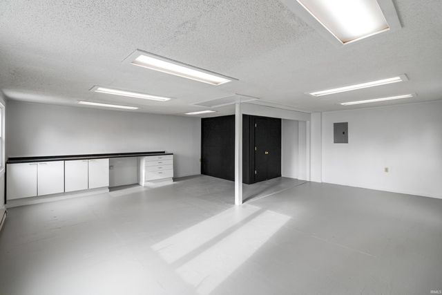 1804 E 19th Street, Muncie, IN 47302