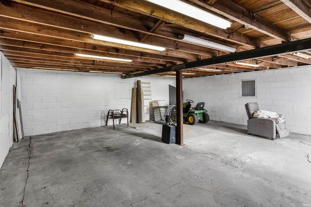 1804 E 19th Street, Muncie, IN 47302