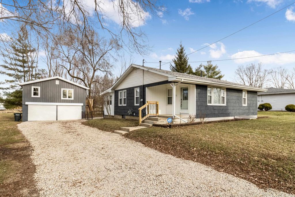 1804 E 19th Street, Muncie, IN 47302