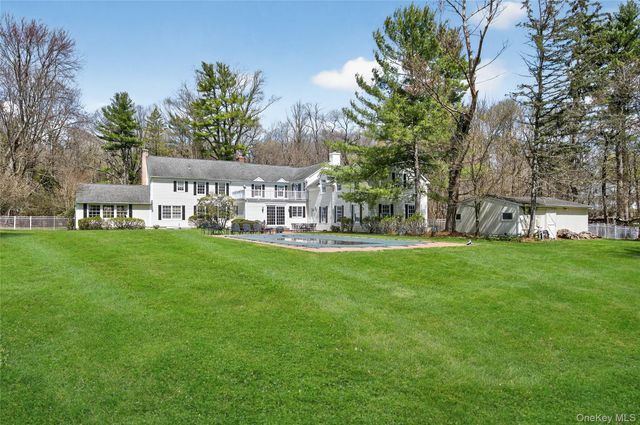 1862 Muttontown Road, Muttontown, NY 11791