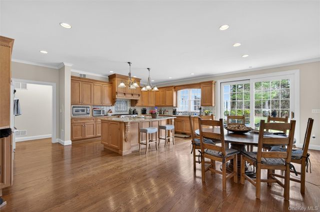1862 Muttontown Road, Muttontown, NY 11791