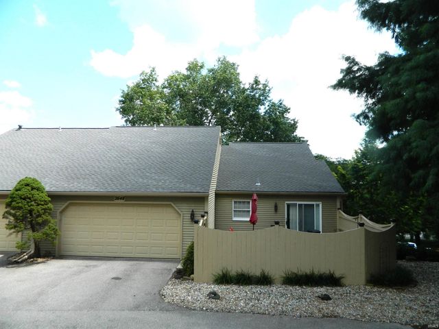2648 E Windermere Woods Drive, Bloomington, IN 47401