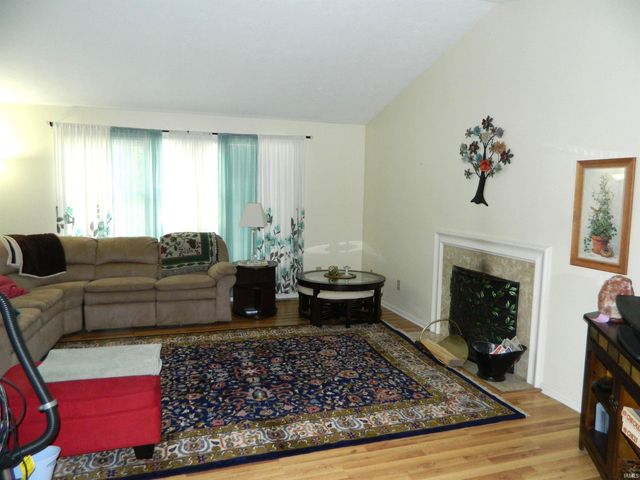 2648 E Windermere Woods Drive, Bloomington, IN 47401