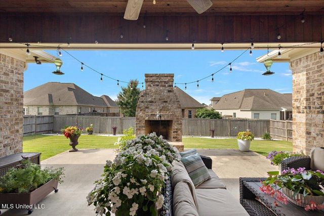 107 Sweetbriar Circle, Canton, MS 39046