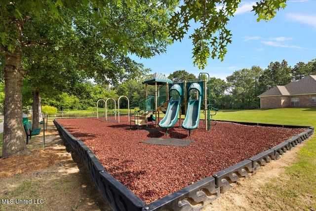 107 Sweetbriar Circle, Canton, MS 39046