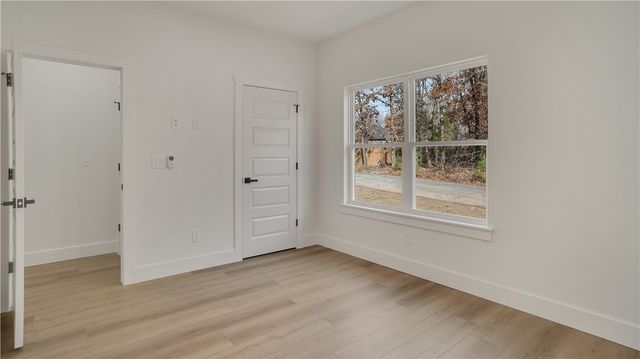 5 Orkney Drive, Bella Vista, AR 72715