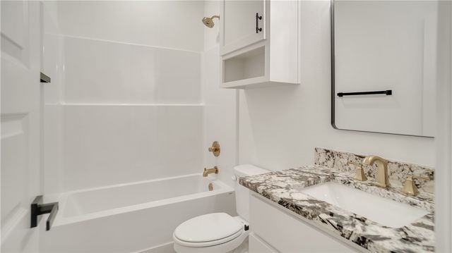 5 Orkney Drive, Bella Vista, AR 72715