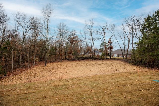 5 Orkney Drive, Bella Vista, AR 72715