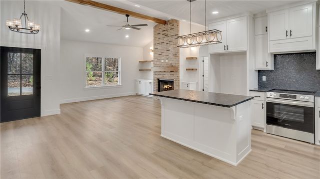 5 Orkney Drive, Bella Vista, AR 72715