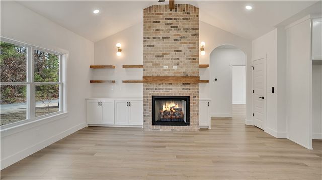 5 Orkney Drive, Bella Vista, AR 72715