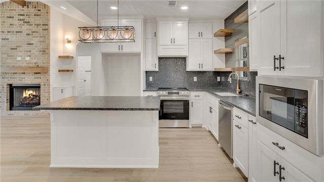 5 Orkney Drive, Bella Vista, AR 72715